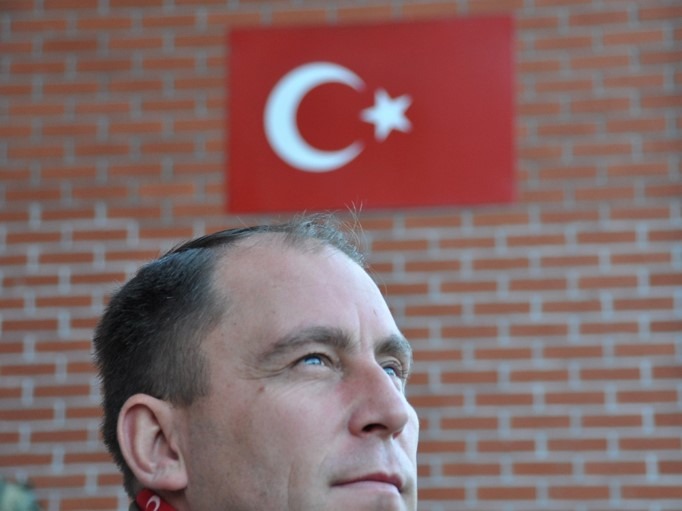 Mustafa Güven - Portrait with Turkish Flag